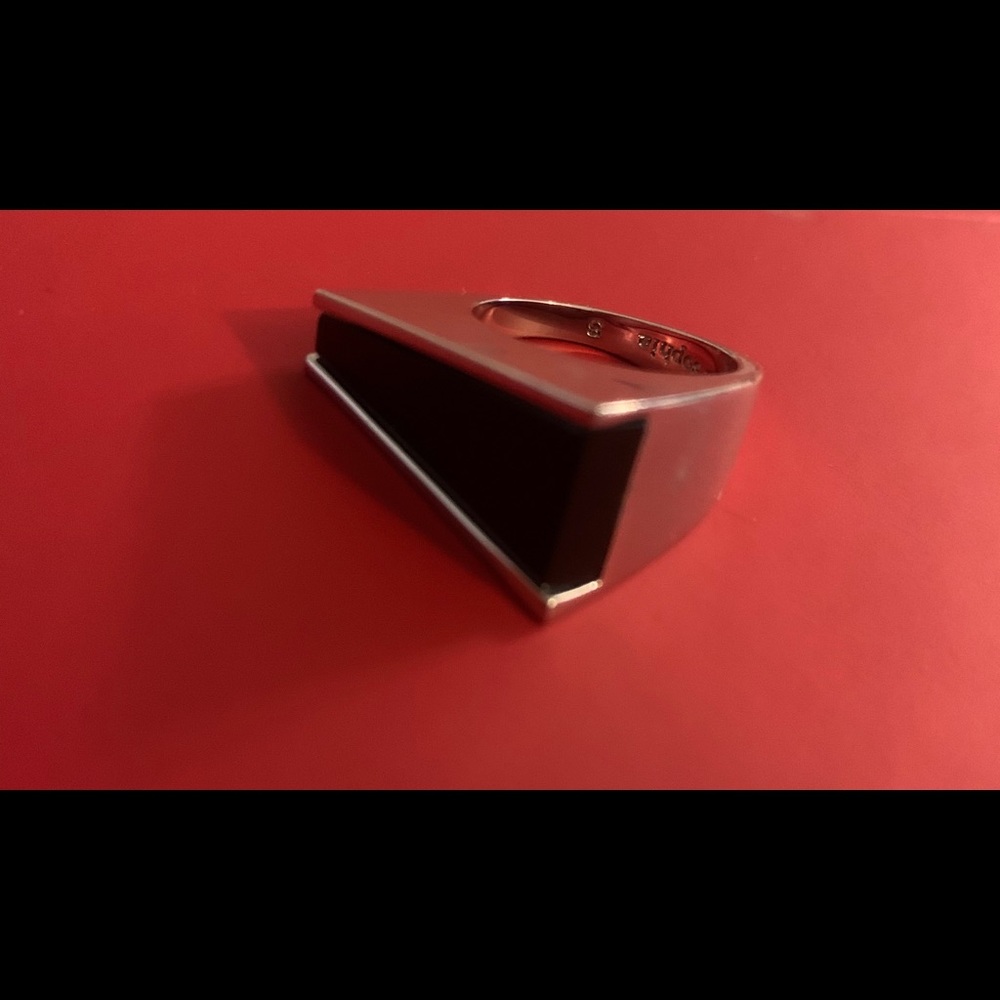 Contemporary ring size 8